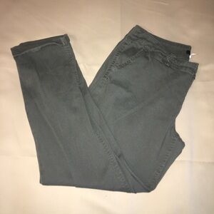 Color swatch pants‎ Olive